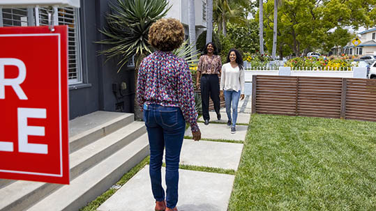 Need help taking your first steps towards the dream of homeownership? Learn about the mortgage application process and which home loans may be best for you.